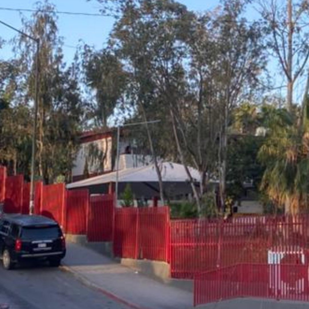 Activan Protocolo de Seguridad en Preparatoria de Tijuana por Mensaje Encontrado en Baños