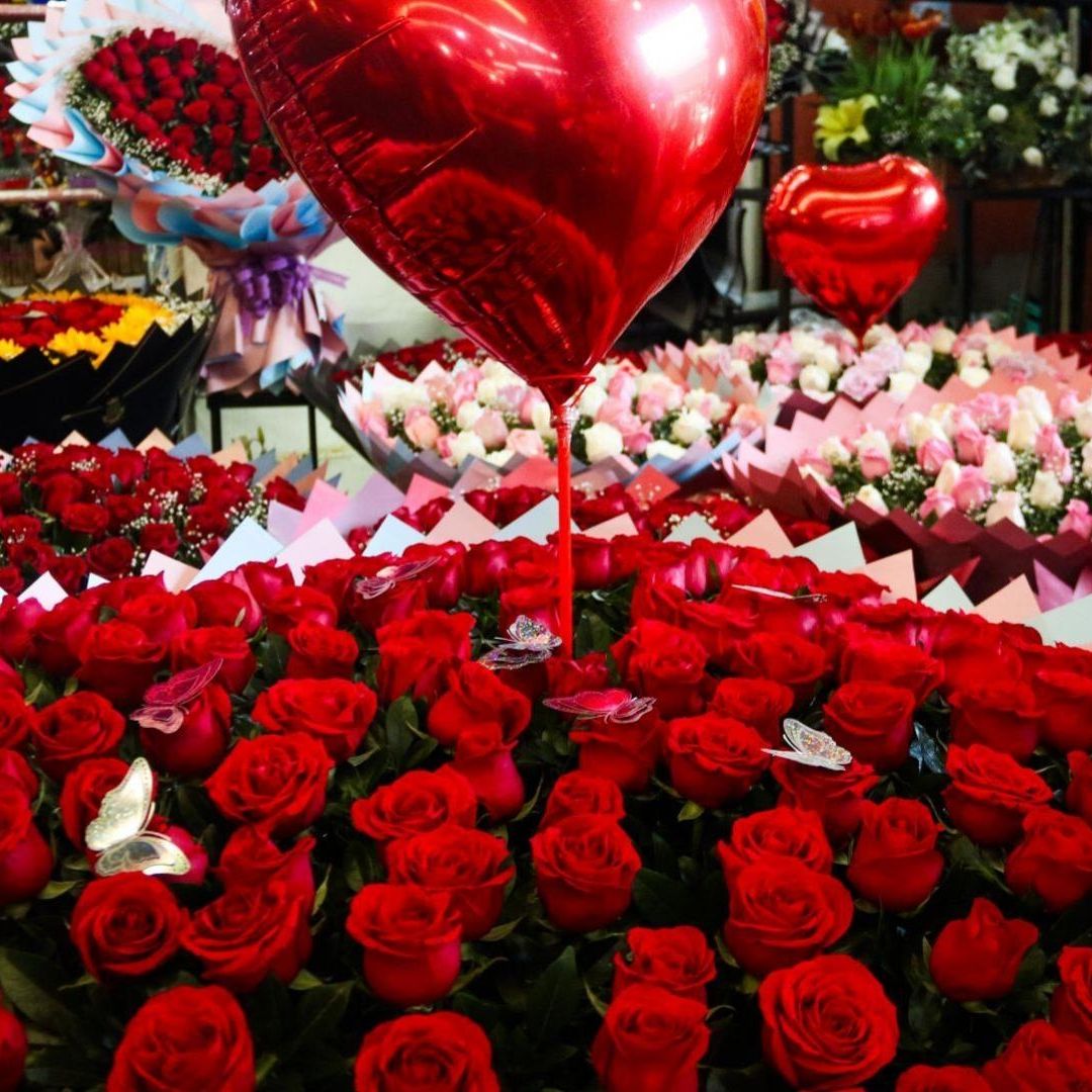 Por qué se regalan las 20 rosas de abril 2026 cuándo se dan por qué y a quién le mandan flores en México