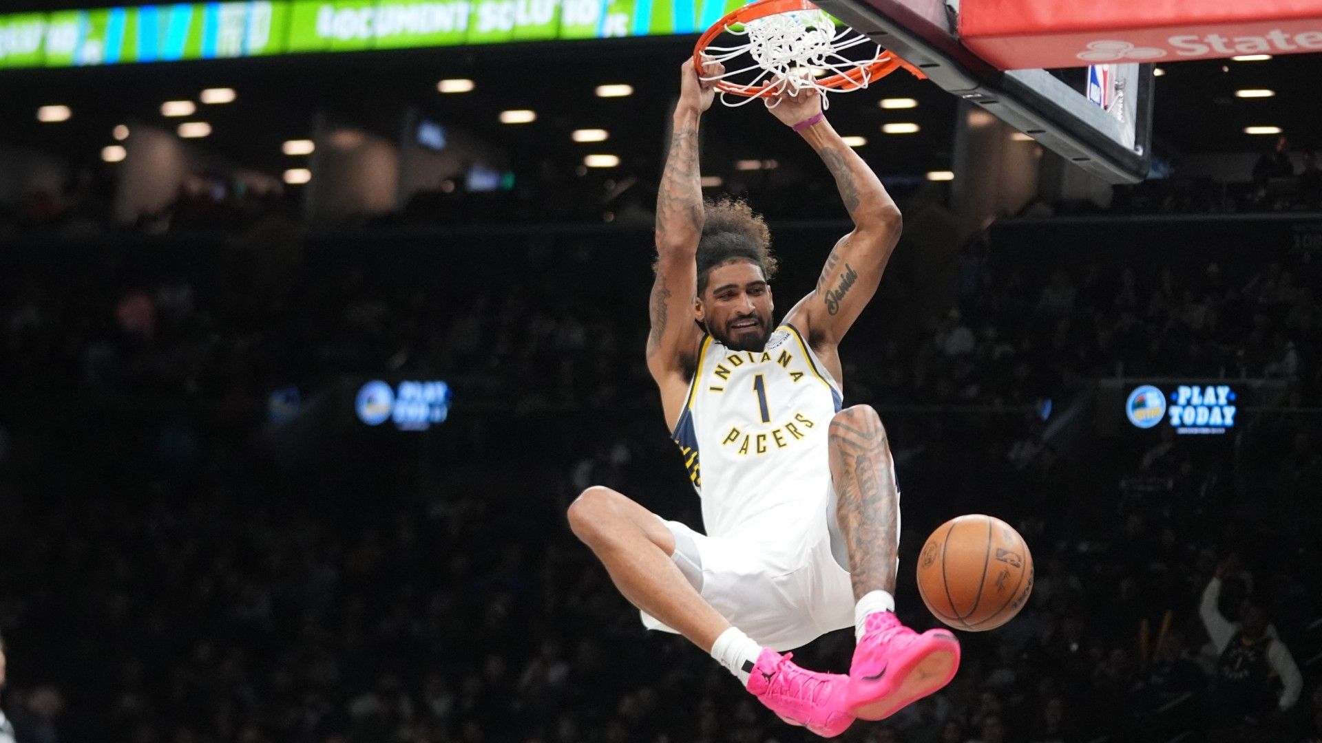 Obi Toppin es uno de los jugadores de los Pacers de Indiana que vendrán a jugar a la CDMX. Foto: Reuters