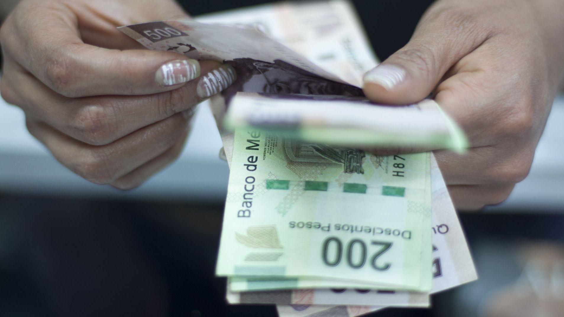 Recorte de Aguinaldo al 50%: ¿Quiénes Recibirán la Mitad de Esta Prestación en 2026?