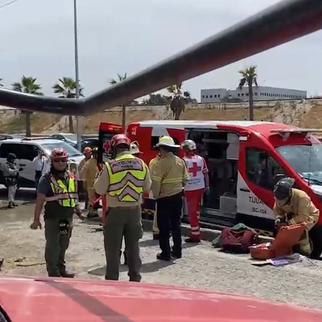 Trabajadores Quedan Atrapados tras Derrumbe de Zanja en Colonia Veinte de Noviembre, Tijuana