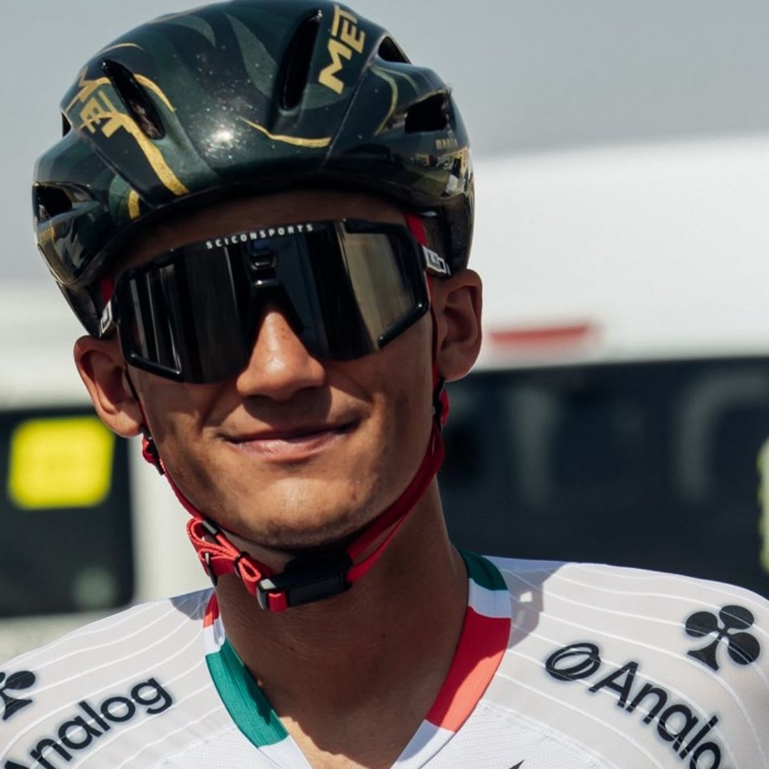 Isaac del Toro Corrió la Primera Etapa del UAE Tour 2026.