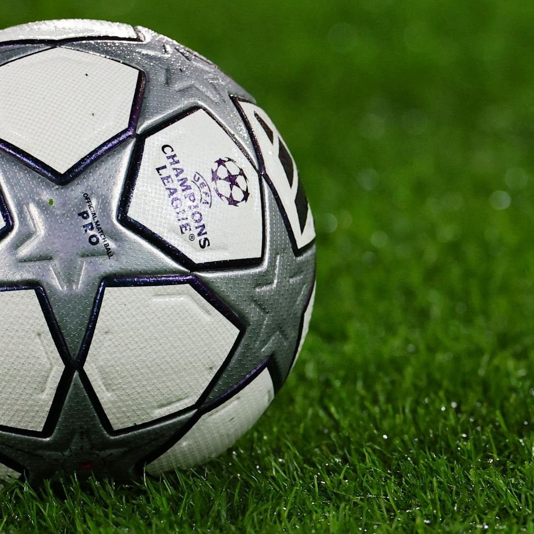 Resultados y posiciones de la Champions League 2026 hoy tabla general con equipos clasificados a Octavos de Final y Playoffs