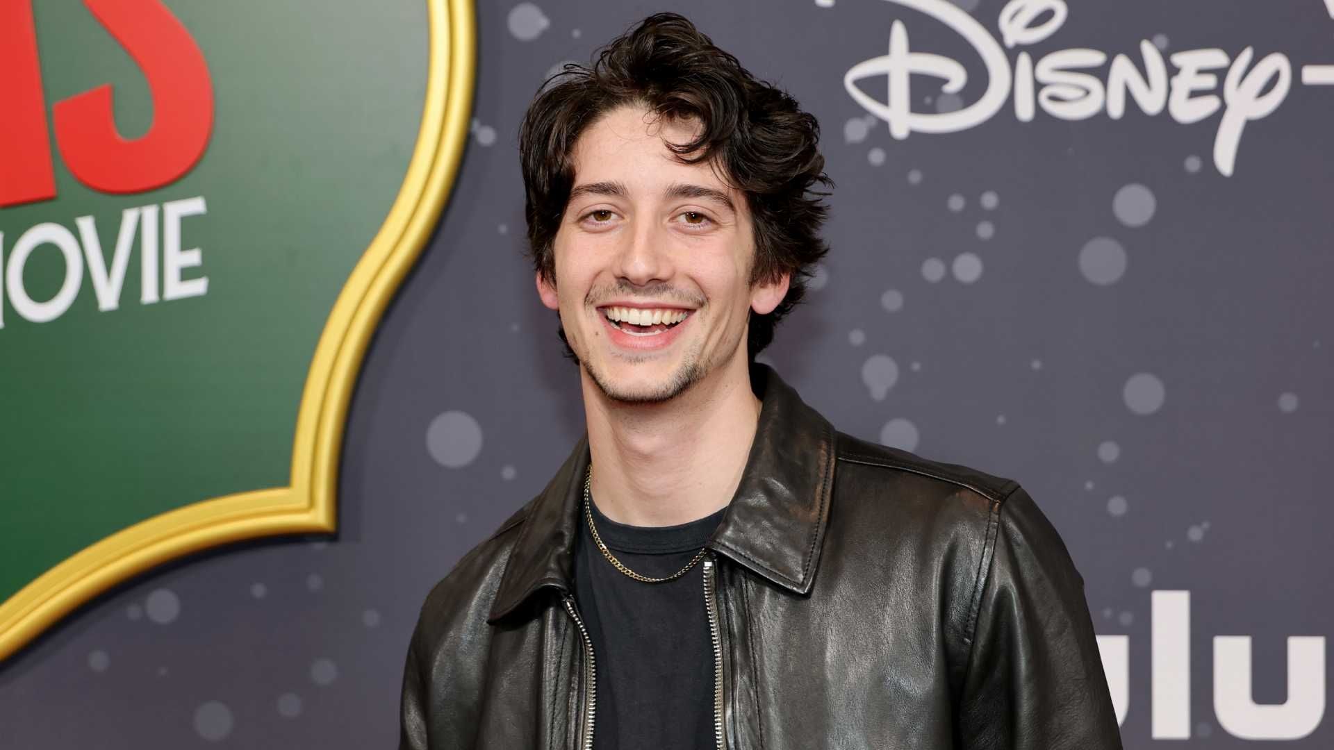 Quién es Milo Manheim. Biografía Edad Actor Dará Vida Flynn Rider Live Action Enredados