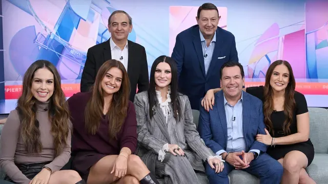 Laura Pausini visitó el foro de Despierta con Danielle Dithurbide.