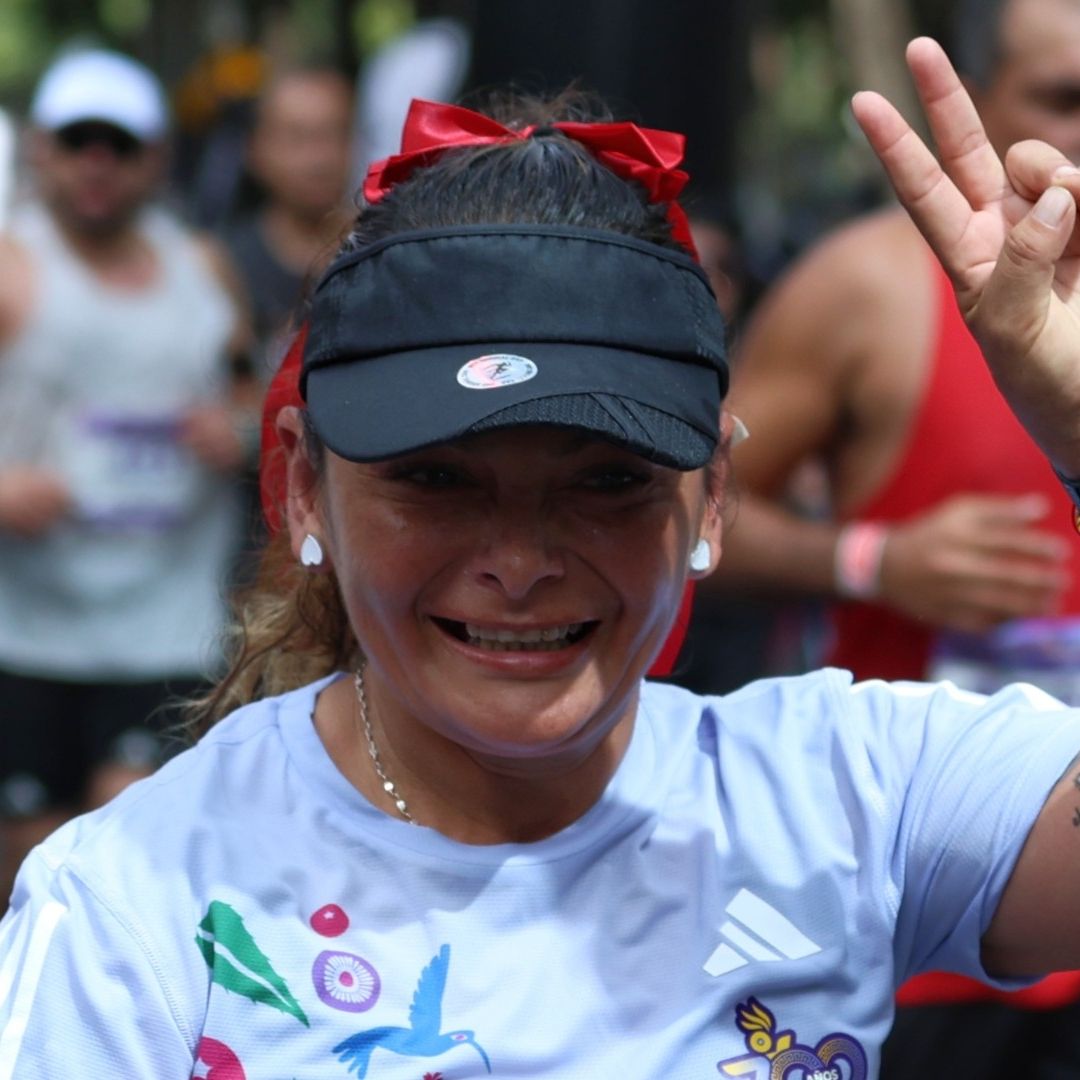 Juanita, la Ultramaratonista que Limpia las Calles de la CDMX