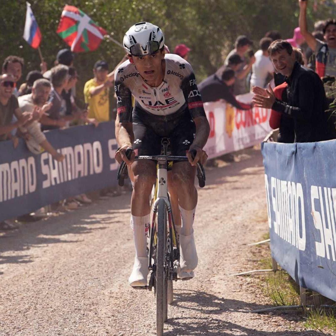 El ciclista mexicano Isaac del Toro