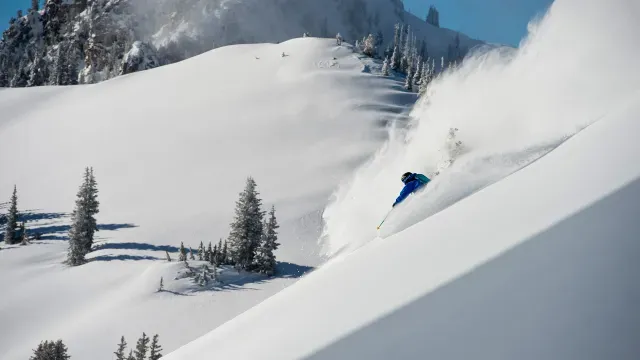 La variedad de deportes que se pueden hacer en la época de invierno es muy variada.