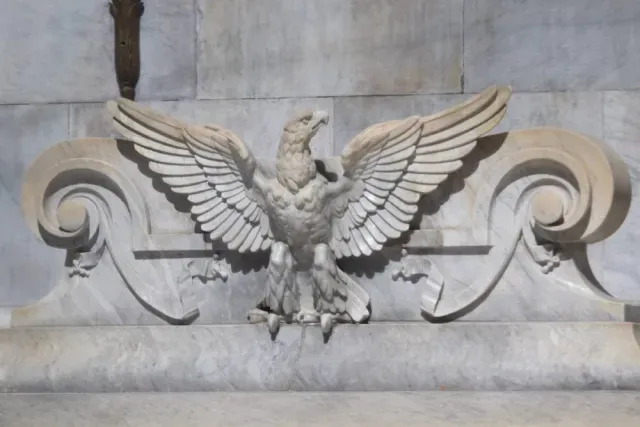 El águila republicana es uno de los detalles del Hemiciclo a Juárez