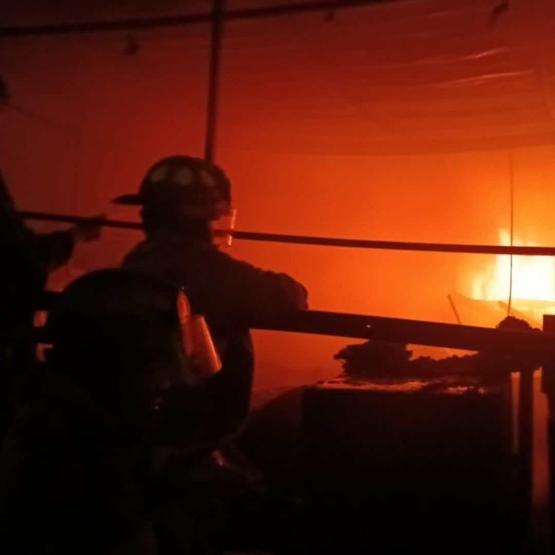 Reportan incendio en Ecatepec.
