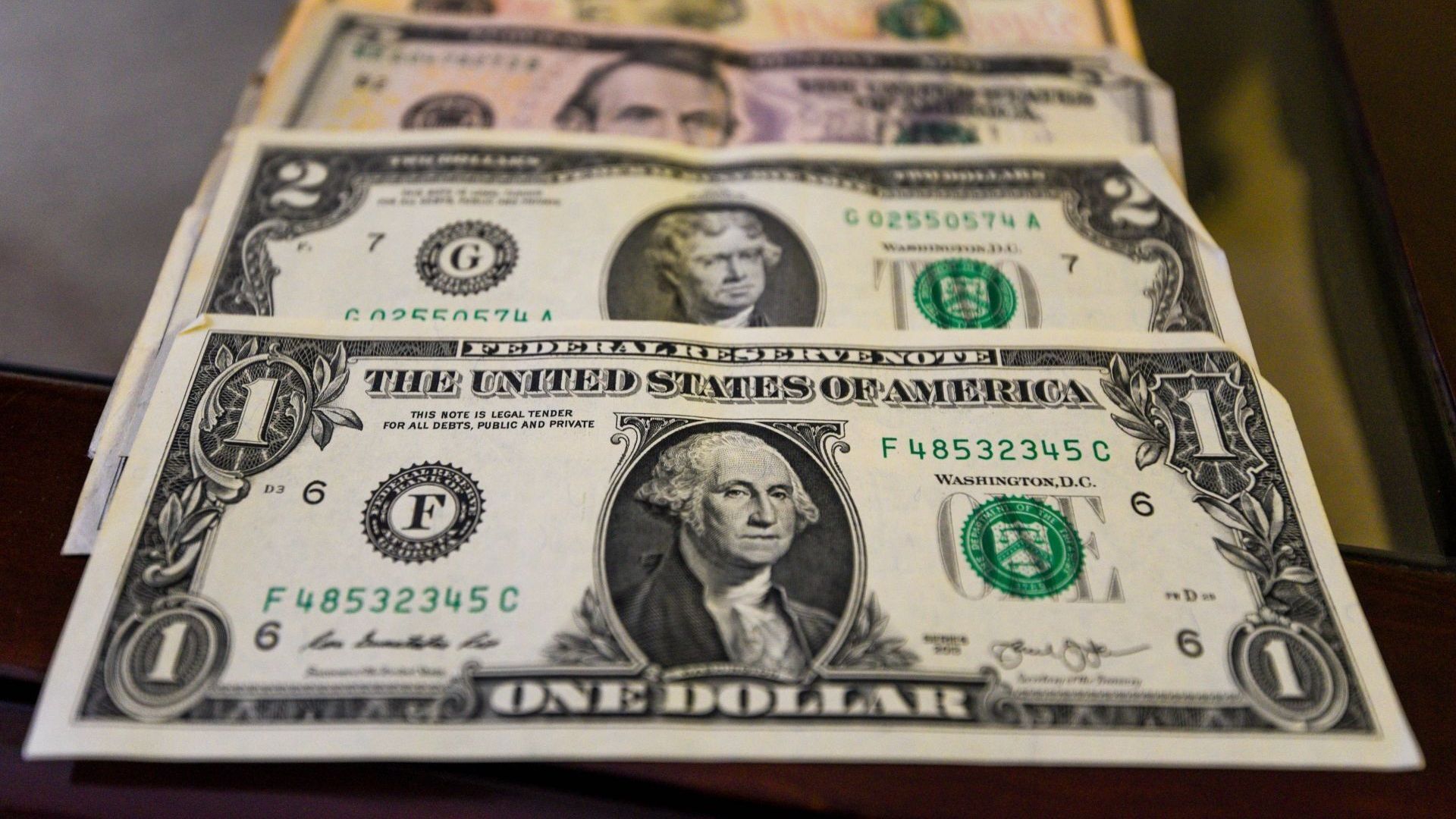 Precio del Dólar Hoy JUEVES 30 de Abril de 2026: ¿Cómo Está el Tipo de Cambio con el Peso?