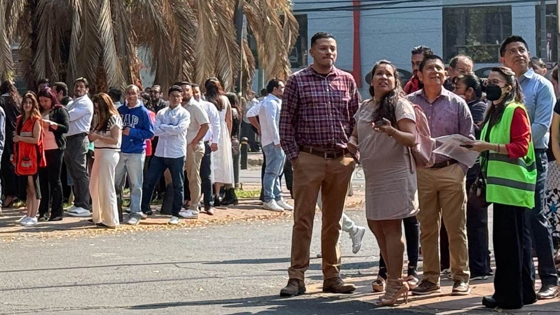 ¿Cuántas réplicas ha tenido el sismo magnitud 5.6 con epicentro en Oaxaca?