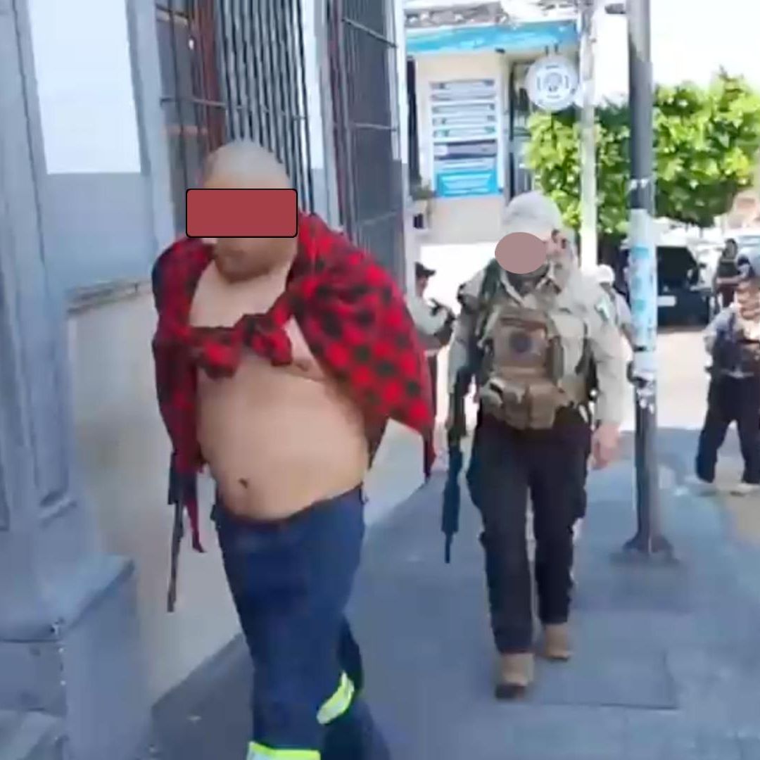 Hombre Detenido en Operativo de la Policía Ministerial en Colonia Pénjamo Córdoba Veracruz