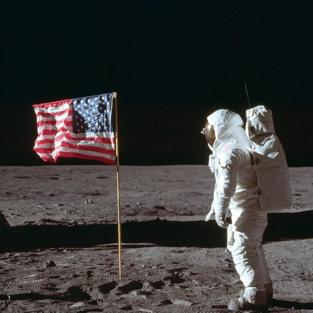 ¿Qué Vio Apolo 11 en su Viaje a la Luna en 1969? Esto Dicen Documentos Desclasificados sobre Ovnis