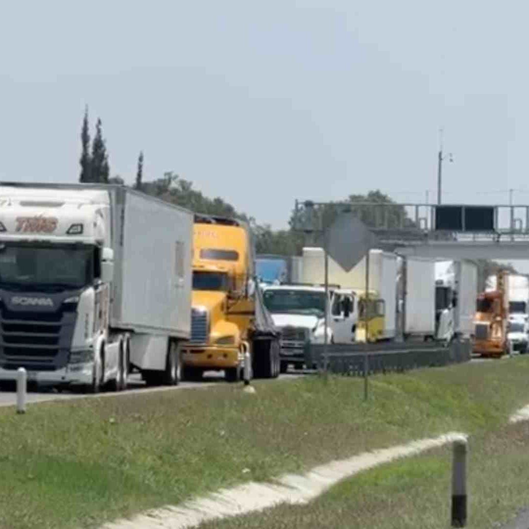 Protesta en la 57 Genera Afectaciones a Miles de Automovilistas