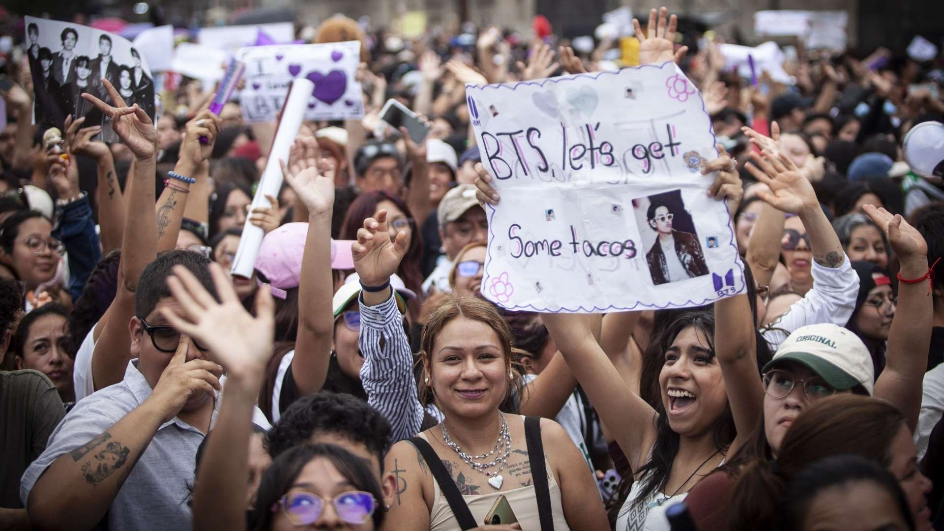 Army de BTS en el Zócalo de la Ciudad de México el 6 de mayo de 2026. Foto: Cuartoscuro