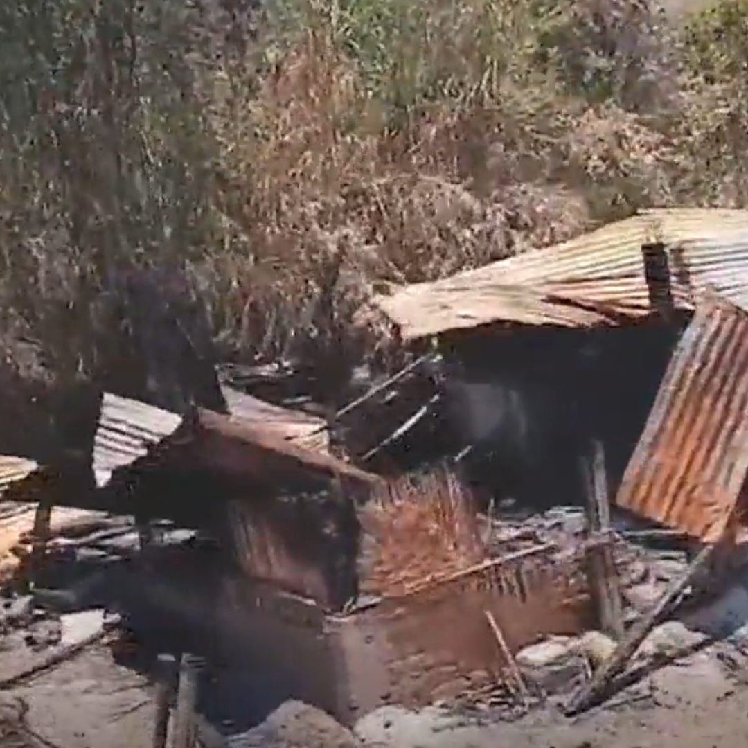 Desplazados por Violencia en Chilapa Regresan a sus Hogares solo para Constatar su Destrucción