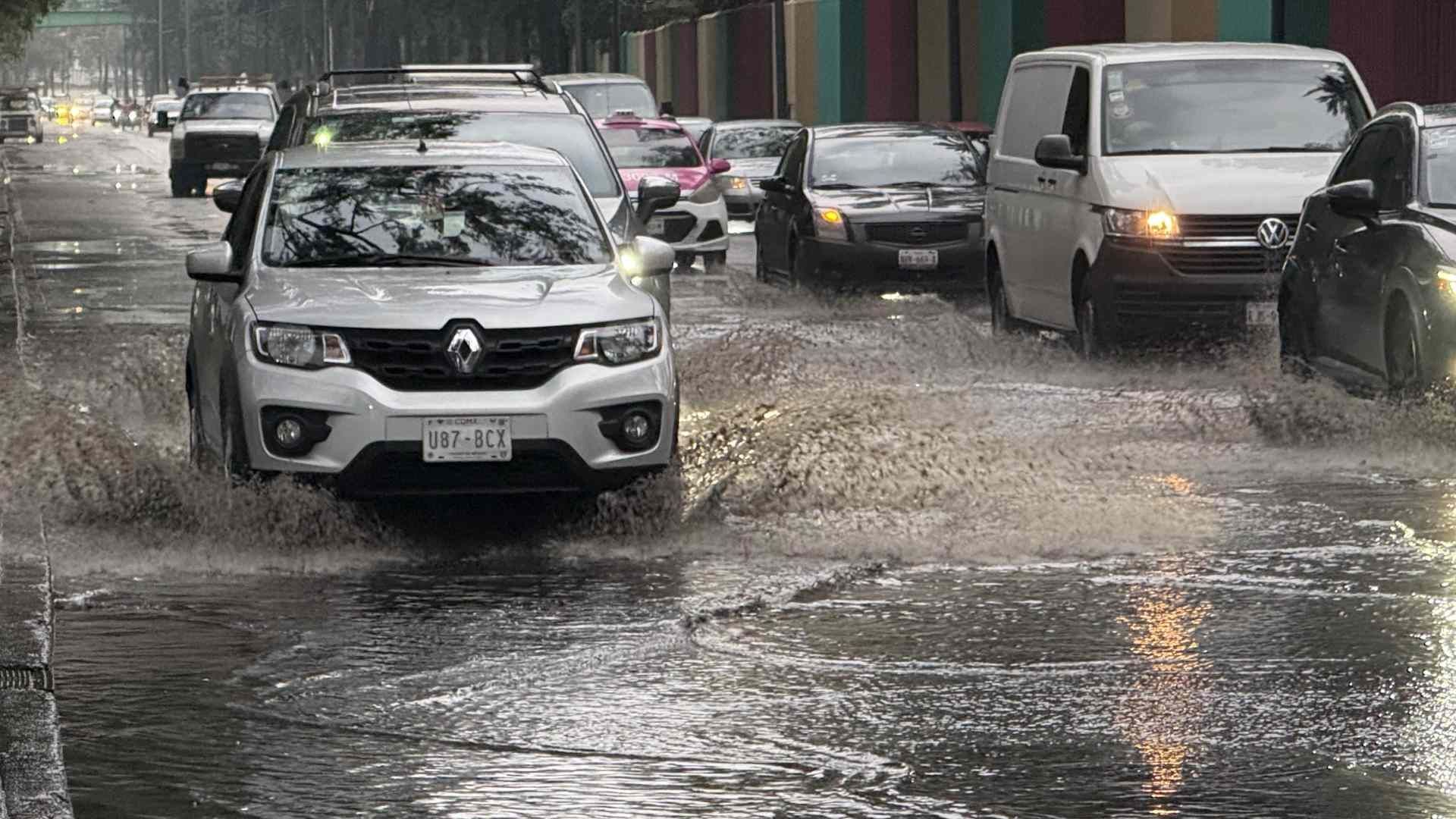 Encharcamientos por lluvias en CDMX. Foto: N+
