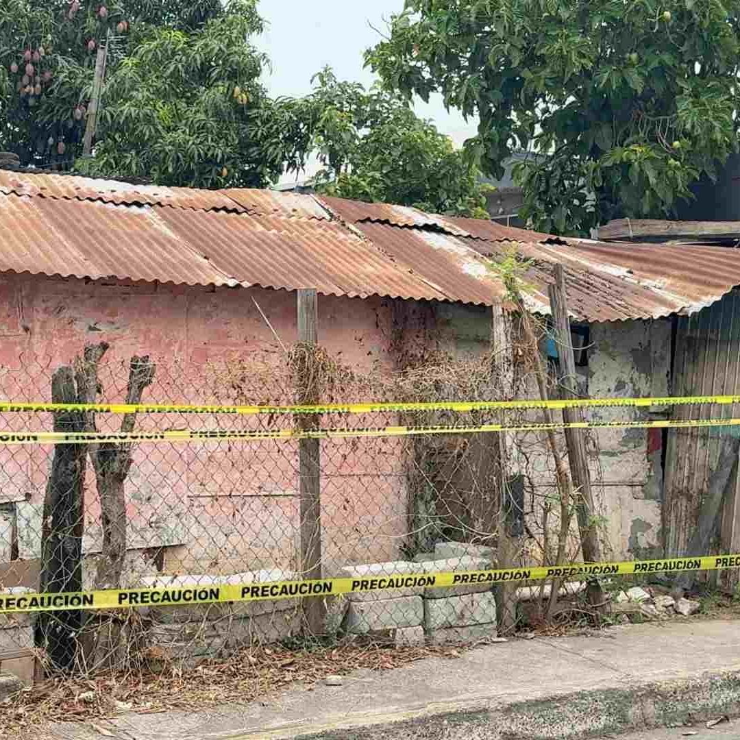 Mujer es Asesinada en Calle Anastasio Plaza de la Colonia Las Bajadas de Veracruz su Pareja Alejandro N Fue Detenida