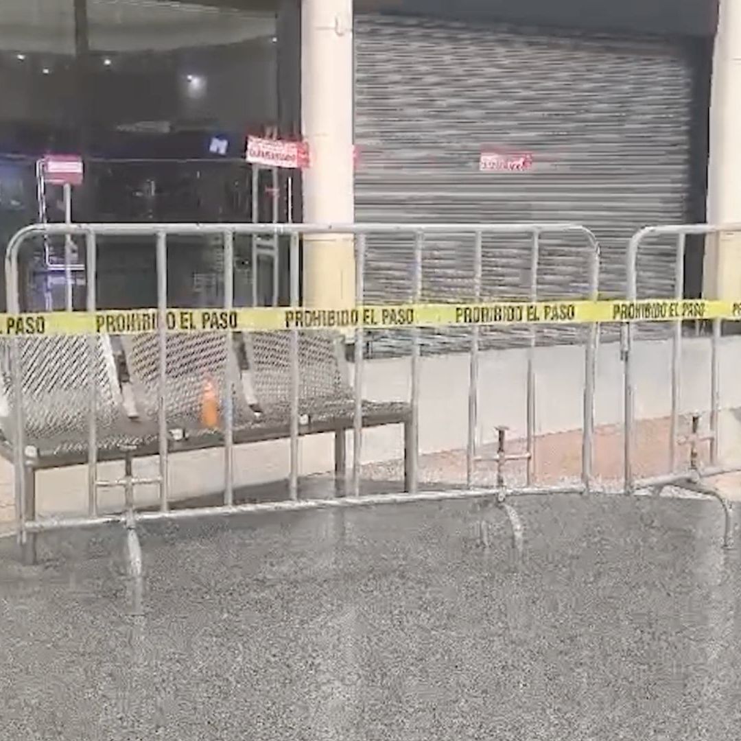 Colapsa Techo de Tienda en Plaza Comercial de Saltillo