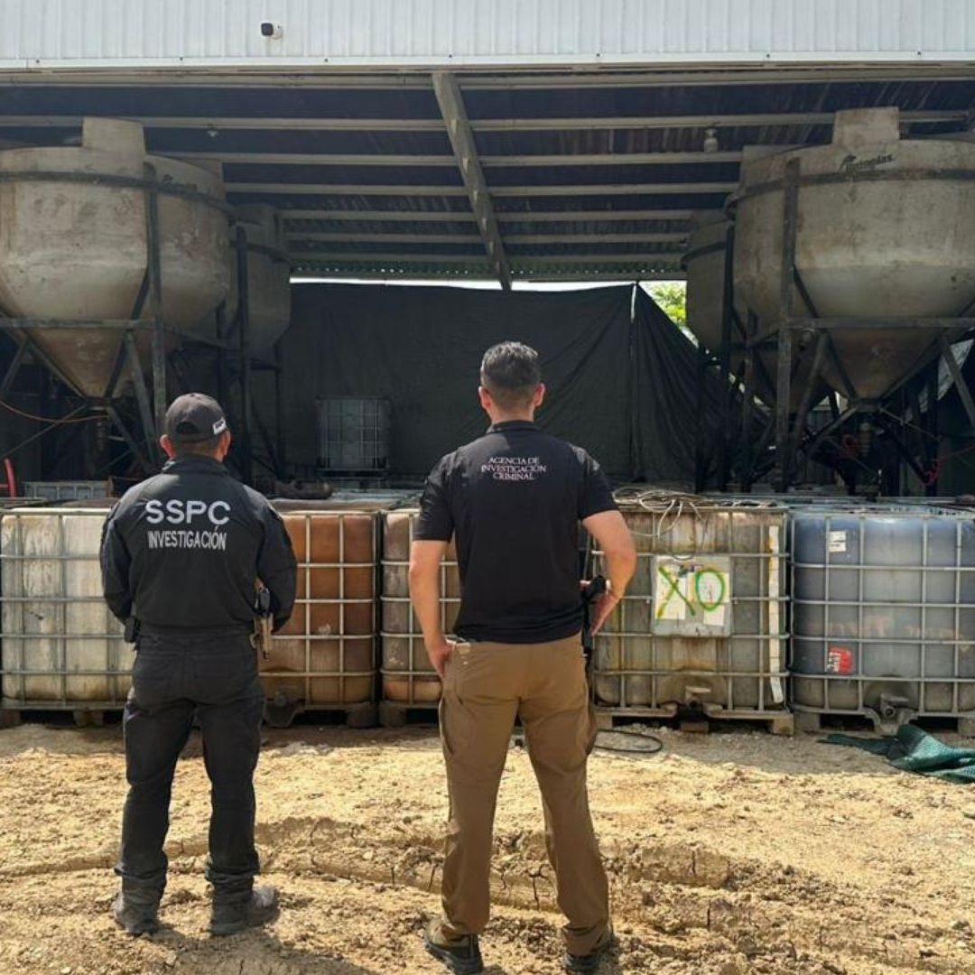 Aseguran hidrocarburos en predio en Allende