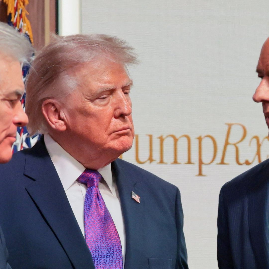 Trump Dice Estar "Ciertamente Preocupado" por Nuevo Brote de Ébola