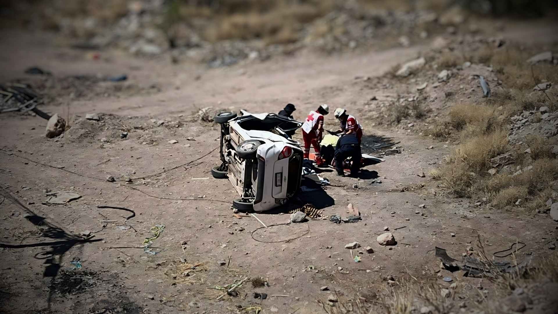Mujer Pierde el Control de su Vehículo y Cae a Barranco en la Carretera ...