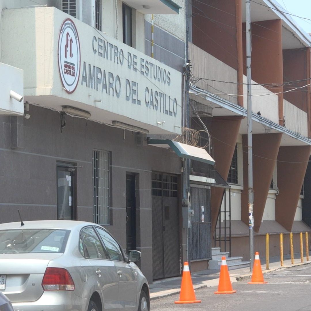 Evacuan Escuela Amparo del Castillo Bachillerato Enfermería Veracruz Intoxicación Inhalación por Fumigación