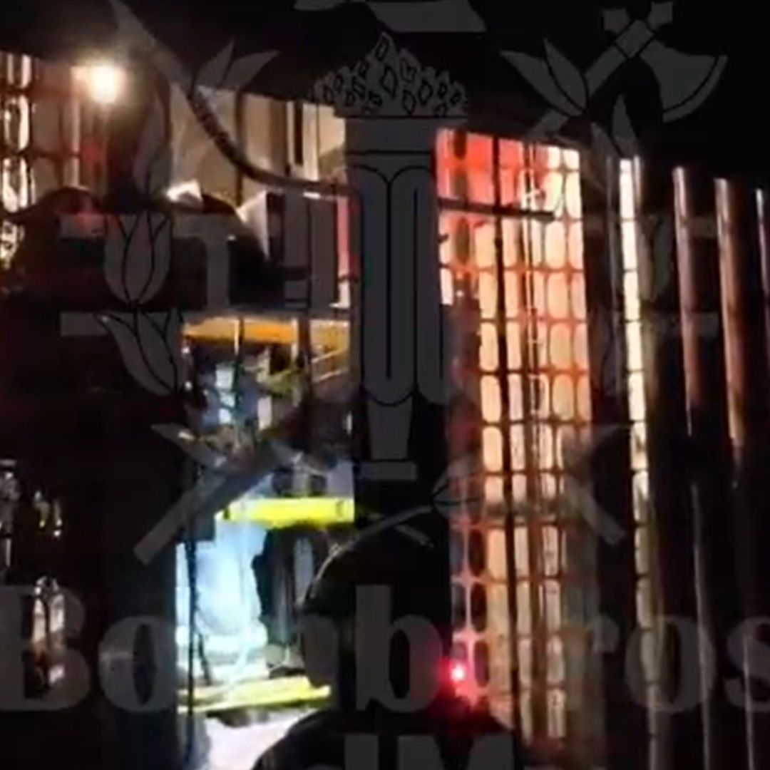 Quedan Atrapadas 4 Personas en Elevador de Torre Latinoamericana; Bomberos las Rescatan.