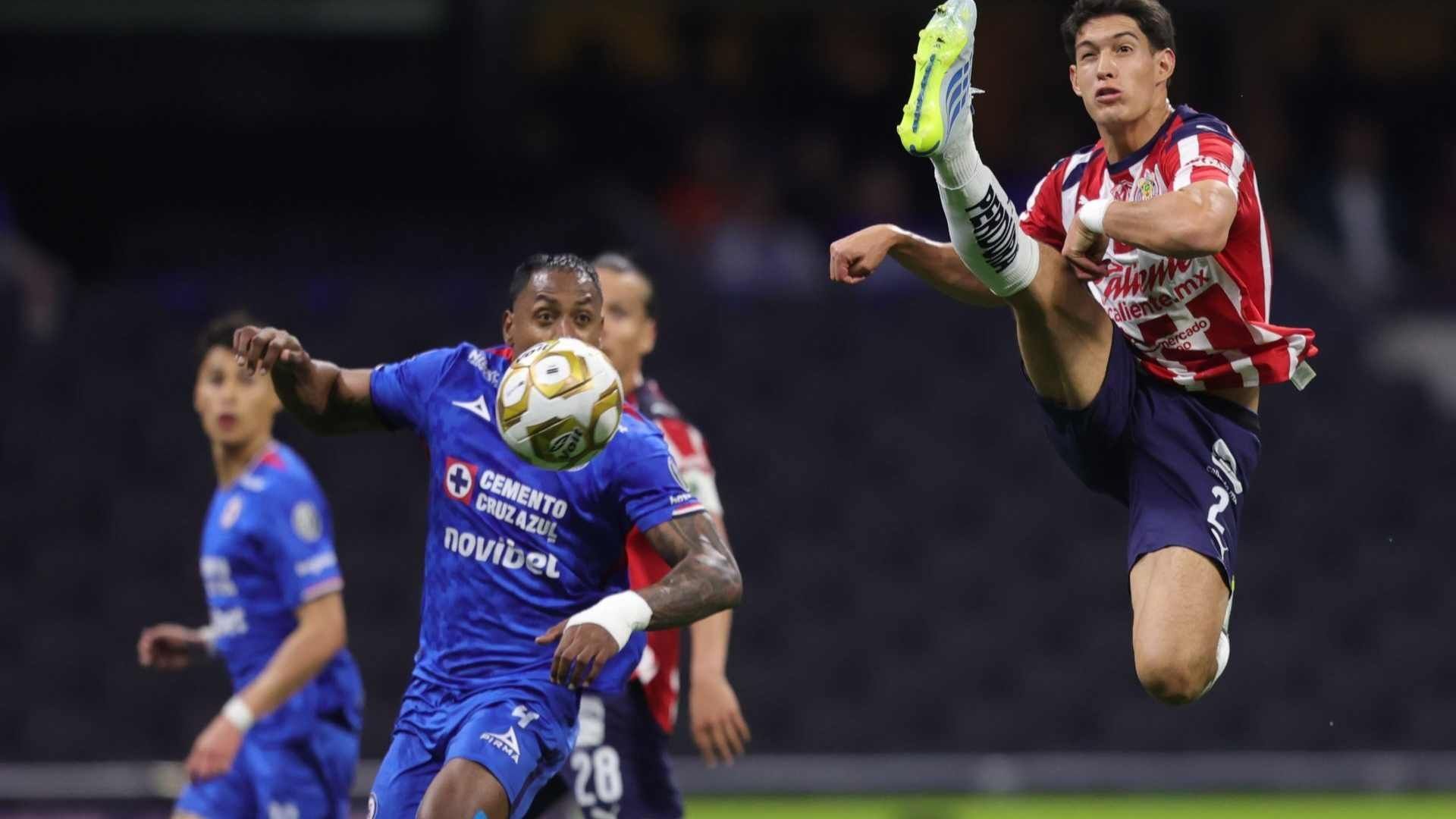 El conjunto celeste se impone en las estadísticas actuales. Foto: Cuartoscuro