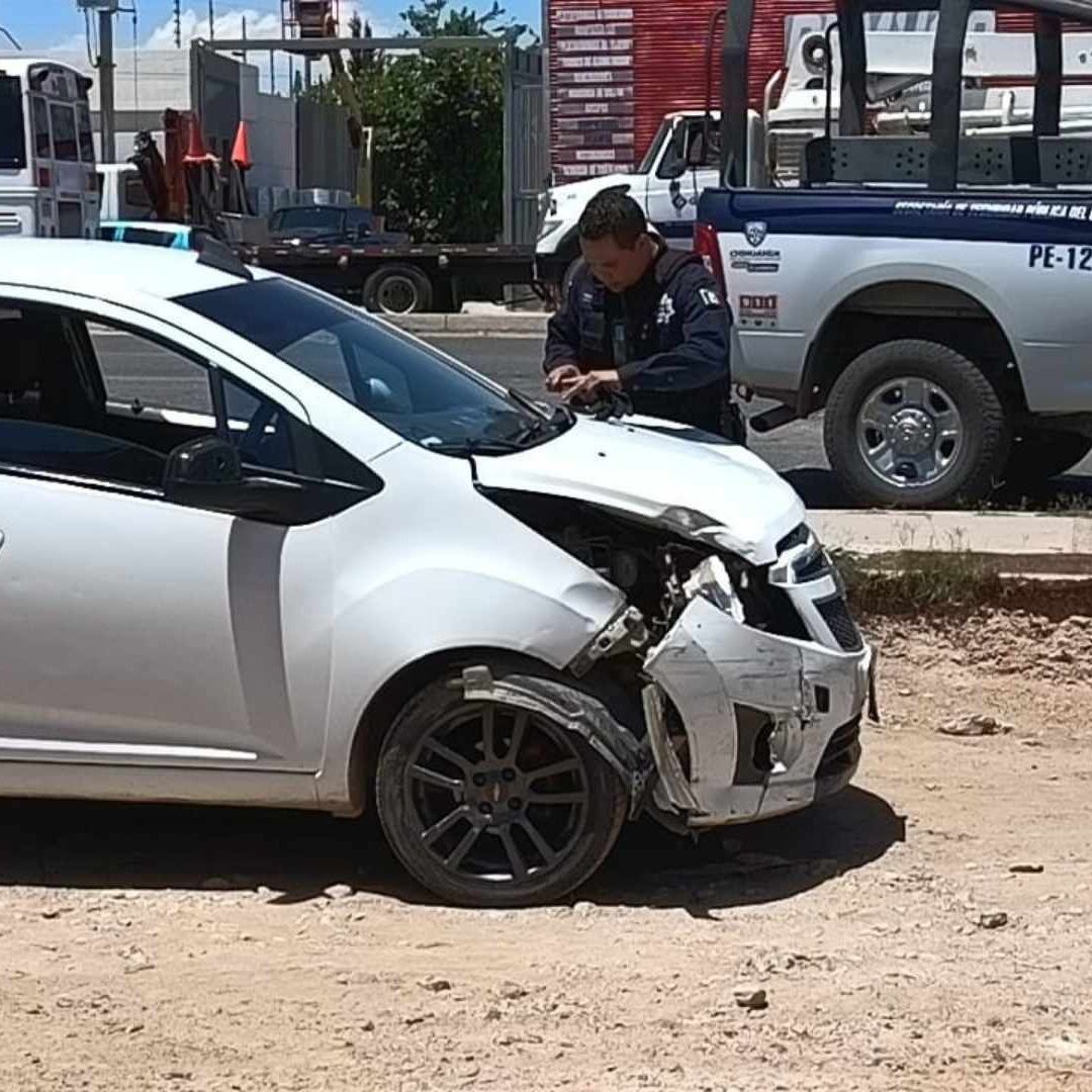 Persecución Armada Termina en Choque al Sur de Chihuahua; Detienen a Tres Personas
