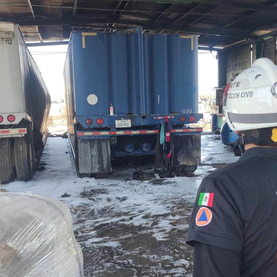 Sofocan incendio de contenedor de diésel
