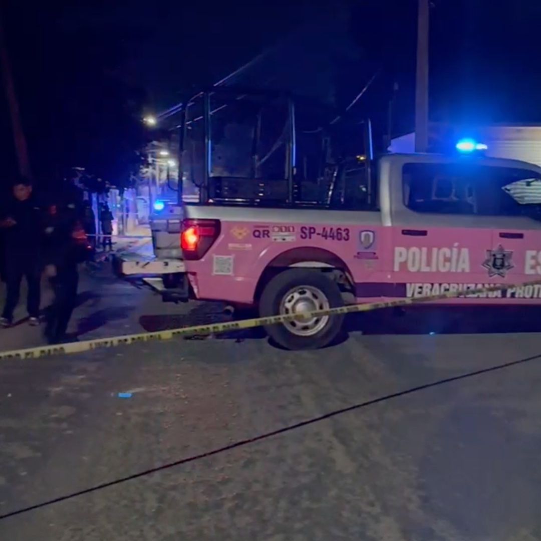 acordonamiento policiaco y patrulla por ataque armado en Cosoleacaque en el sur de Veracruz