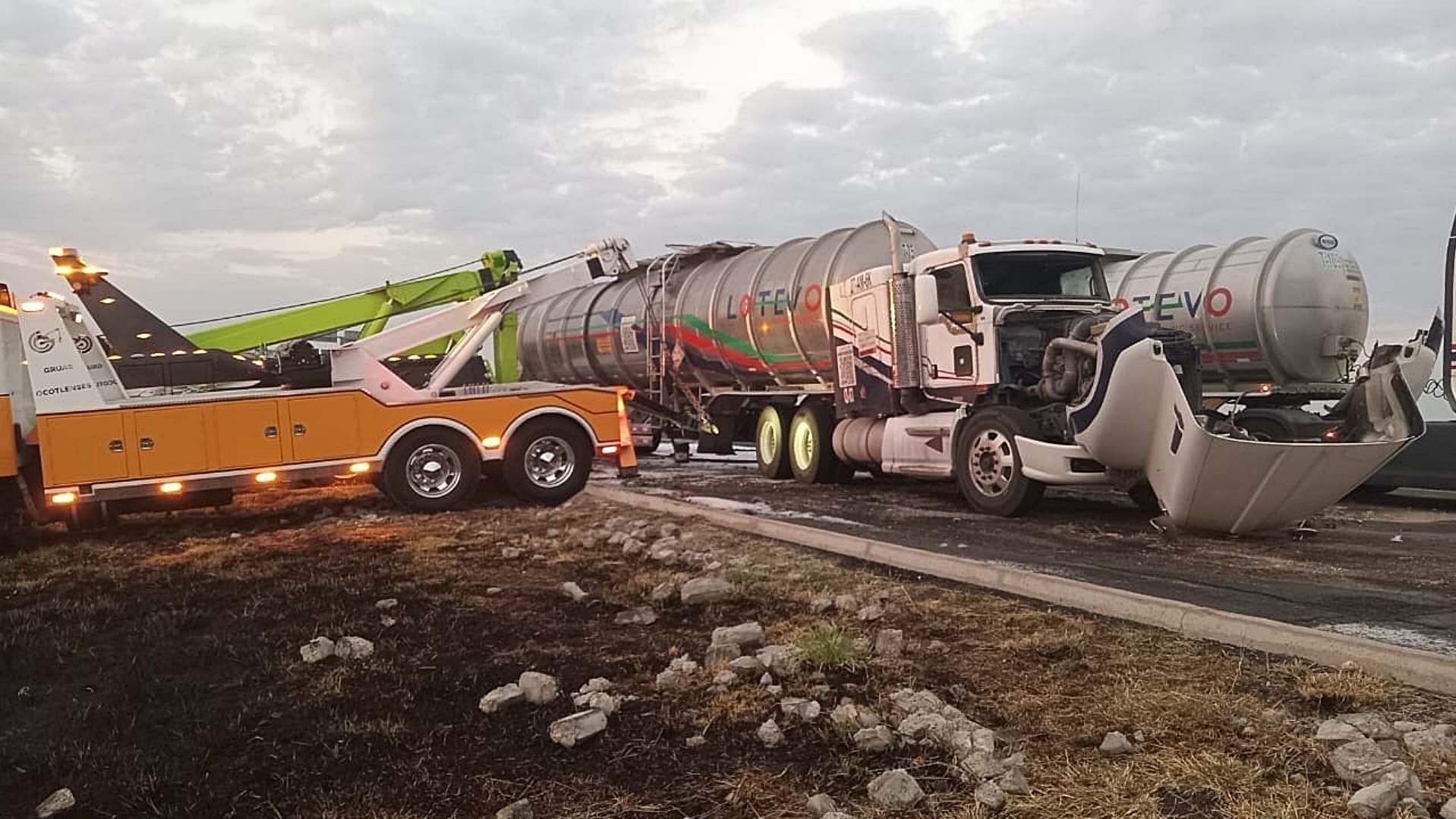 Cierre de la circulación por accidente en el km 46 de la carretera León-Salamanca. Foto: X @GN_Carreteras