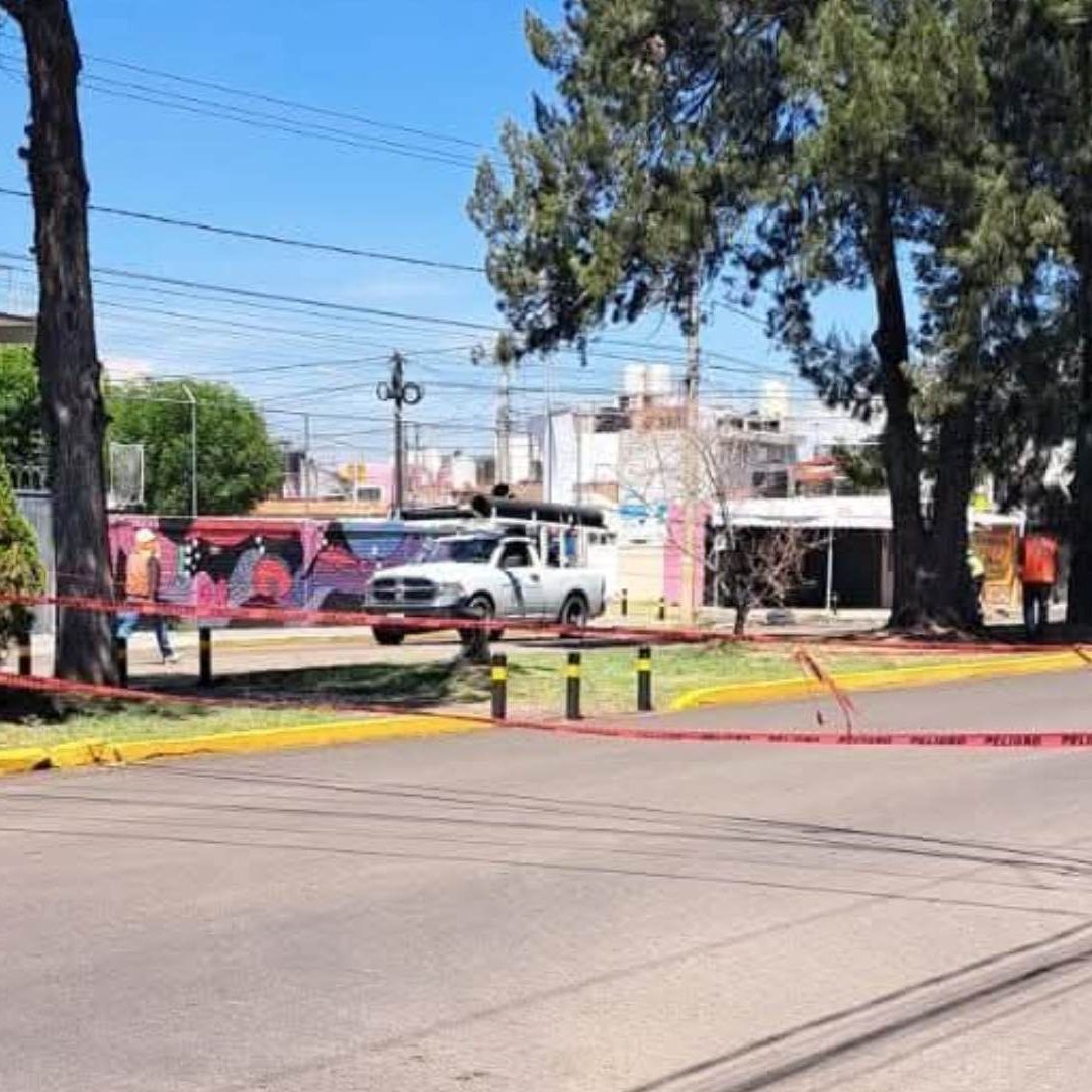Fuga de Gas Natural Tubería en Jardines de San Manuel Cierran Calles por Riesgo de Explosión
