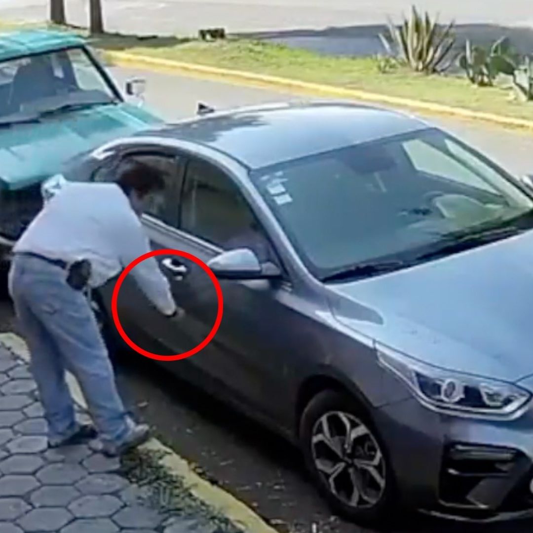 Dueño Miscelánea Géminis Raya Automóvil Estudiante BUAP Puebla Tienda Negocio Clausurado San Manuel