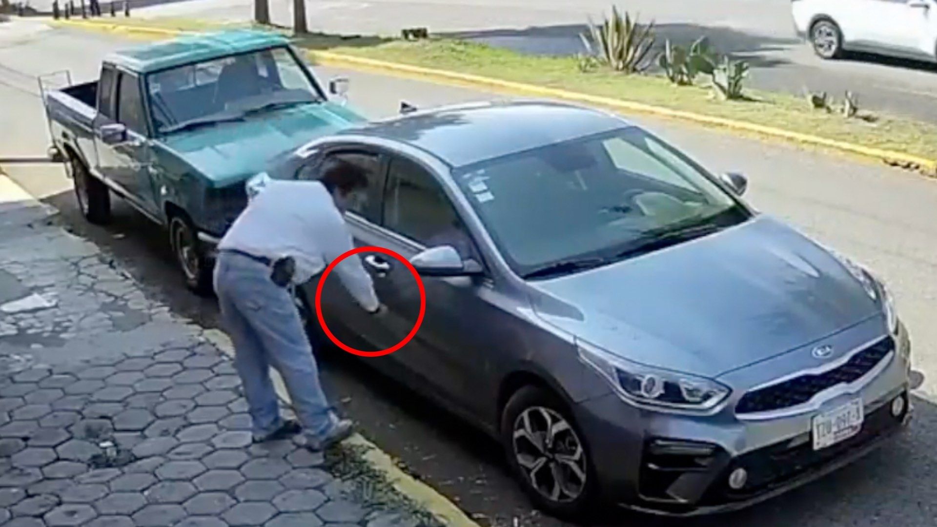 Dueño Miscelánea Géminis Raya Automóvil Estudiante BUAP Puebla Tienda Negocio Clausurado San Manuel