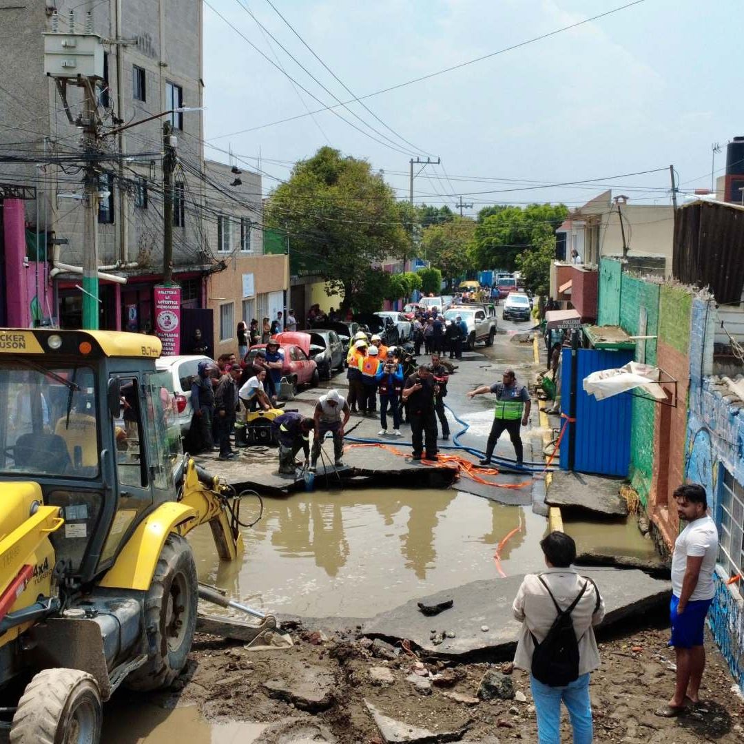 Mega Fuga de Agua en CDMX: ¿Cuánto Durará la Reparación en Los Reyes Culhuacán, Iztapalapa?