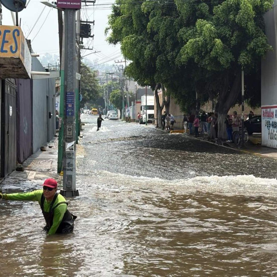 Miles de litros de agua se han desperdiciado por la mega fuga de agua en Tláhuac. Foto: N+