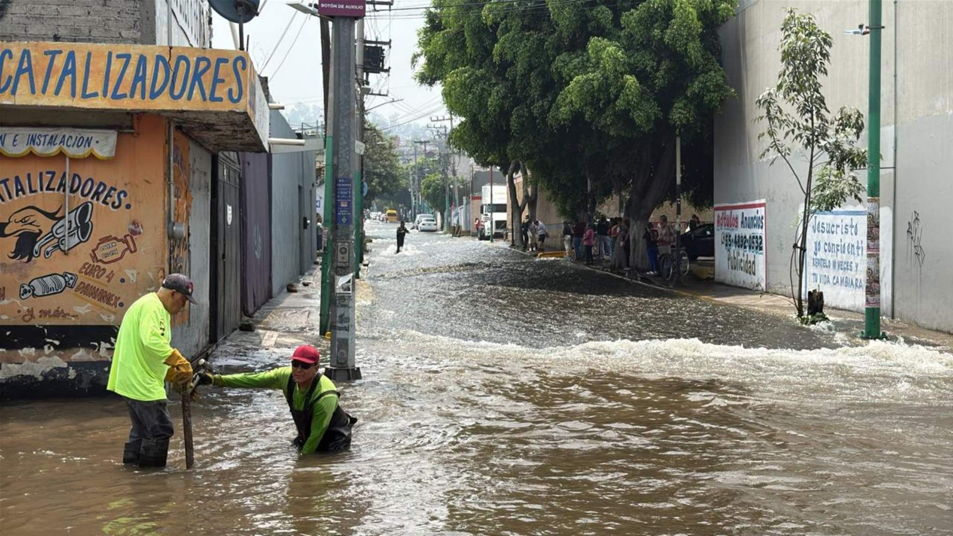 Miles de litros de agua se han desperdiciado por la mega fuga de agua en Tláhuac. Foto: N+