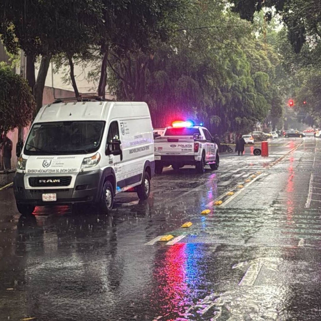 Balacera en Colonia Roma: Persiguen a Motociclista y lo Matan a Balazos en Plena Tormenta Hoy