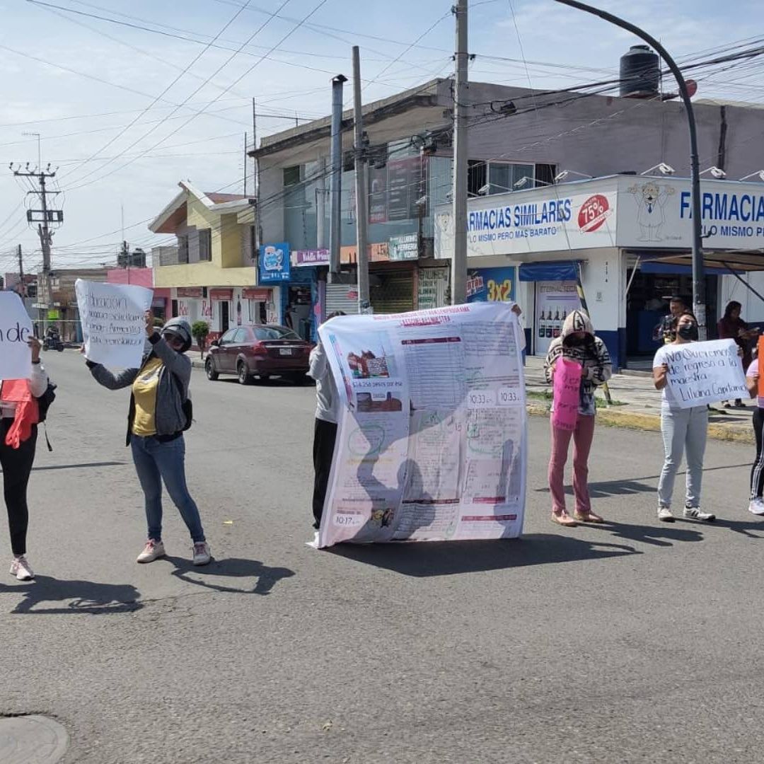 Bloqueo 105 Poniente y 3 Sur Manifestación Kínder Abelardo Sánchez Gutiérrez