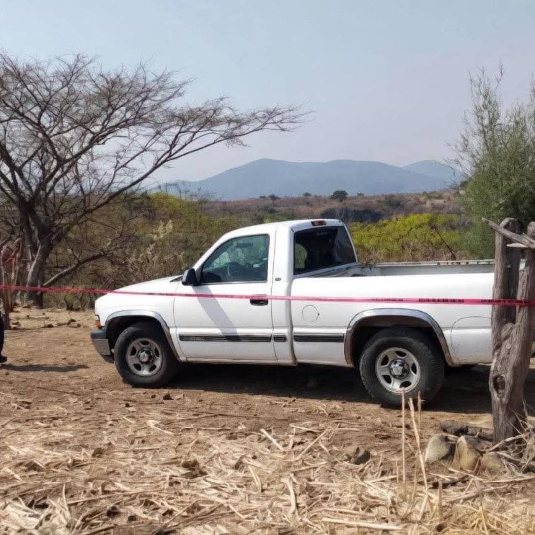 Mujer Asesinada Muerta Balazos Camioneta Los Reyes Teolco Cohuecan Puebla Ejido Tierra Blanca