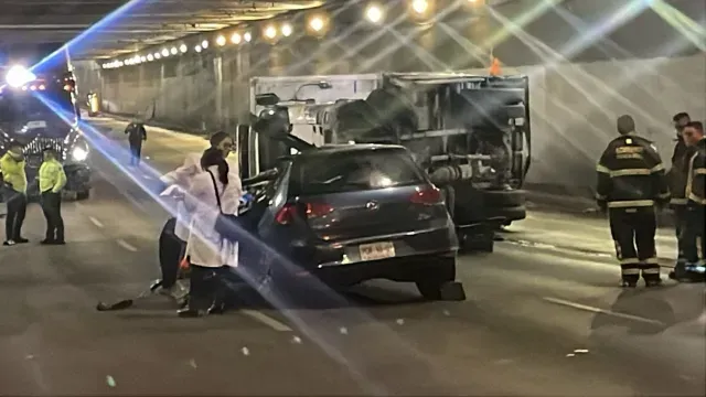 Así quedaron los autos por el accidente de hoy en Eje Central. Foto: N+