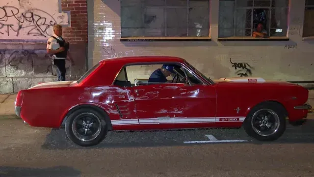 Así terminó todo el costado del Mustang tras el accidente. Foto: N+