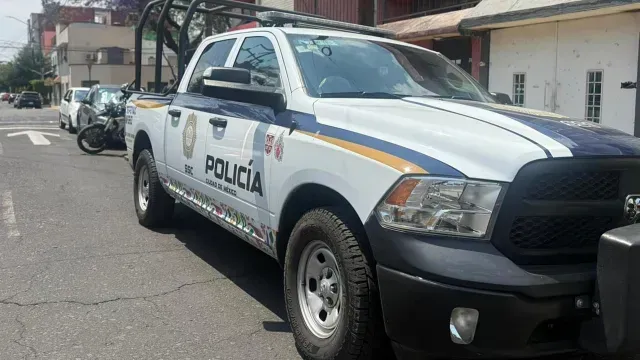 Policía CDMX acude a la colonia Estrella tras hallazgo de cadáver en un domicilio. Foto: N+