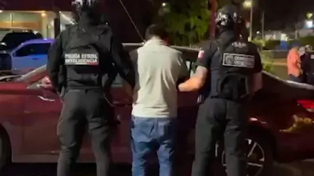 El hombre agredió a dos adultos mayores