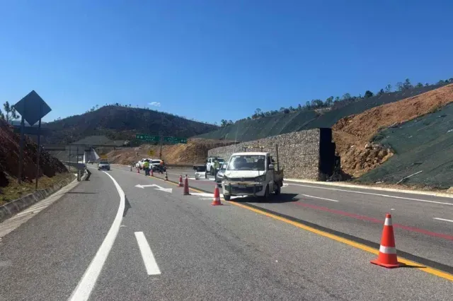 Accidente en autopista de Oaxaca. Foto: Guardia Nacional