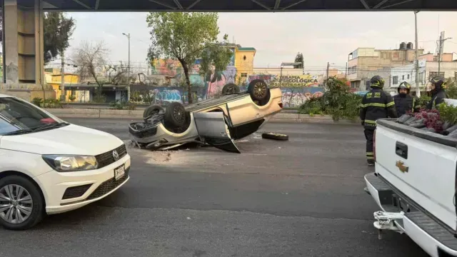 Volcadura en Iztapalapa. Foto: N+