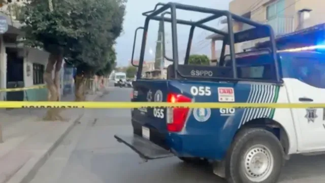 Familiares del joven fallecido llegaron al lugar a identificarlo. Foto: N+